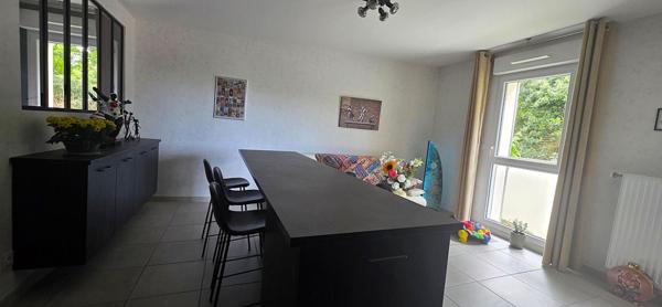Appartement Saint Marc sur mer 4 pièce(s) 75.01 m2
