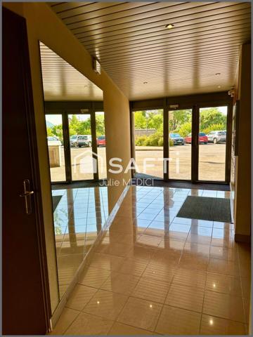 Grand T2  avec terrasse et garage privatif