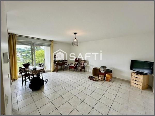 Grand T2  avec terrasse et garage privatif