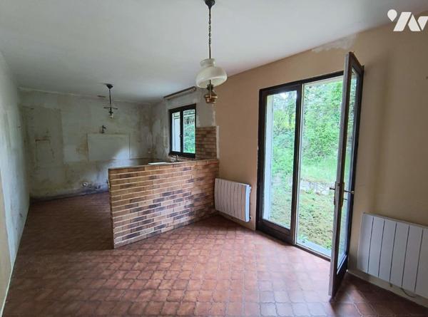 PROCHE LA FERTE-MILON - BEAU PAVILLON A RENOVER