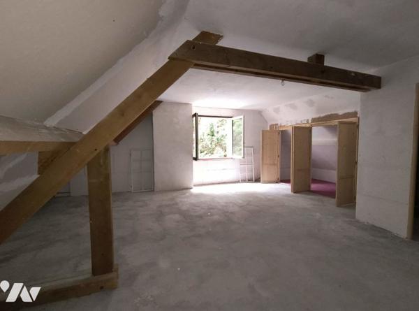 PROCHE LA FERTE-MILON - BEAU PAVILLON A RENOVER