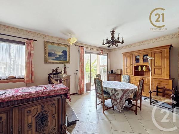 Maison à vendre  8 pièces - 184,57 m 2   BRIGNAIS  - 69