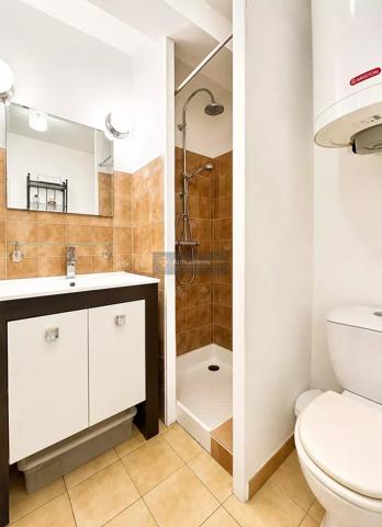 Vente                                                      Appartement
                        
                     1 pièces                      18 m2                     à Fréjus