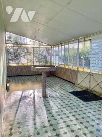 Située à proximité du MANS et nichée sur une parcelle de 4000m², cette belle propriété au calme...