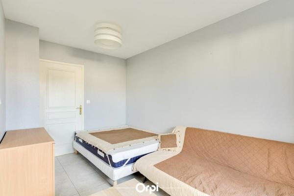 Maison à louer    2 pièces •  Marseille 12