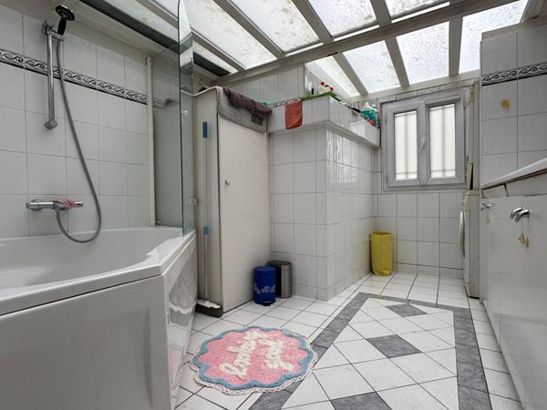 Appartement 4 pièce(s) 2 chambre(s) 107.5 m²