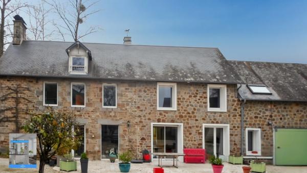 Ancien corps de ferme rénové avec terrain et dépendances