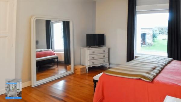 Ancien corps de ferme rénové avec terrain et dépendances