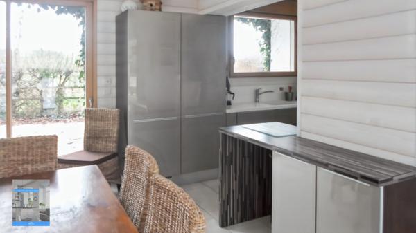 Ancien corps de ferme rénové avec terrain et dépendances