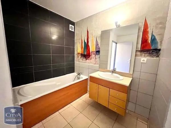 Appartement à louer 3 pièces 84.39m²