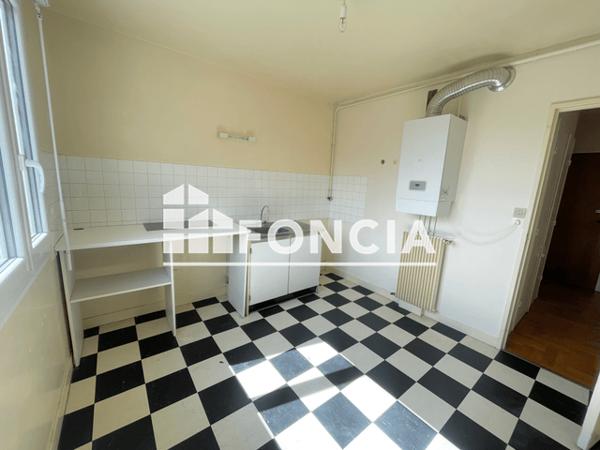 Location Studio 32.49 m² - 9 RUE MALEDENT DE SAVIGNAC Limoges 87000