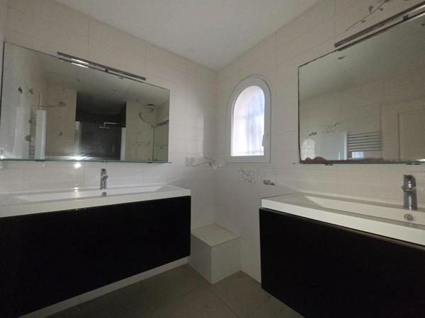 Maison Montélimar 6 pièces 235 m2