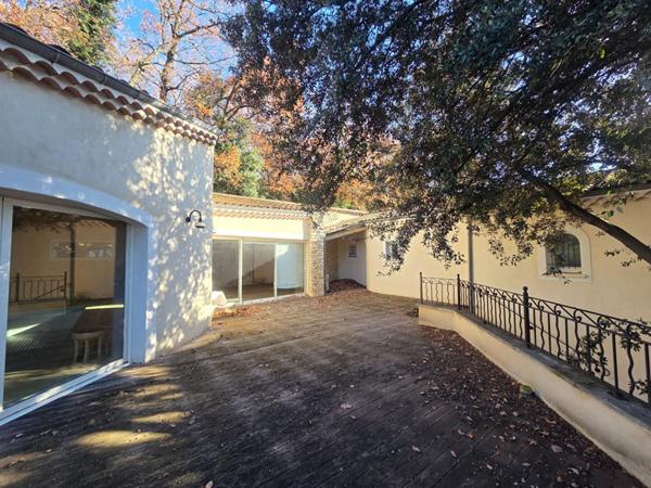 Maison Montélimar 6 pièces 235 m2