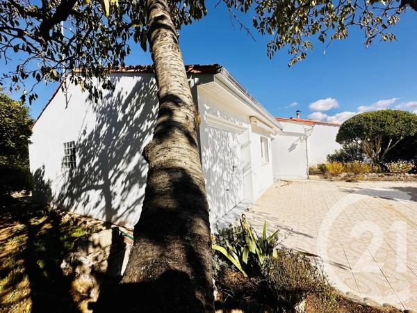 Maison à vendre  3 pièces - 76,95 m 2   FOURAS  - 17