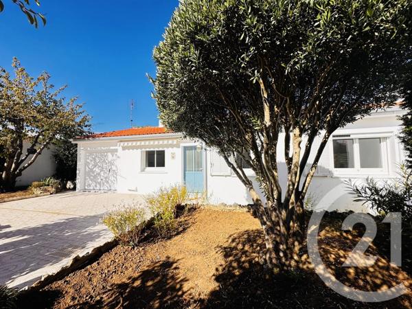Maison à vendre  3 pièces - 76,95 m 2   FOURAS  - 17