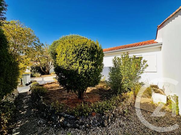 Maison à vendre  3 pièces - 76,95 m 2   FOURAS  - 17