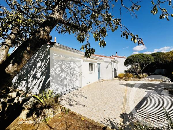Maison à vendre  3 pièces - 76,95 m 2   FOURAS  - 17