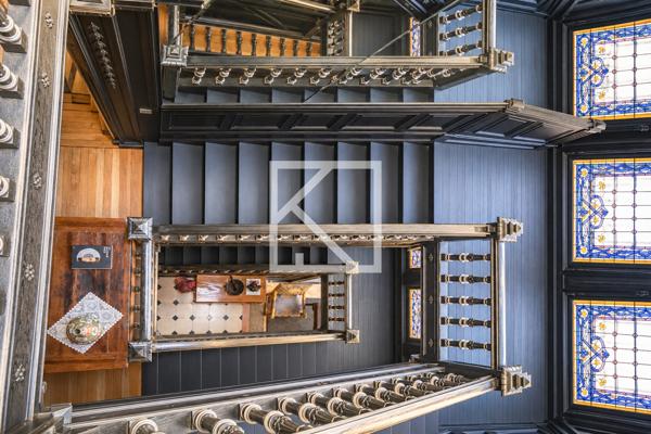 HOTEL PARTICULIER ENTIEREMENT RENOVE