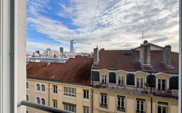Appartement à vendre    3 pièces • 72,40 m2 Lyon 6