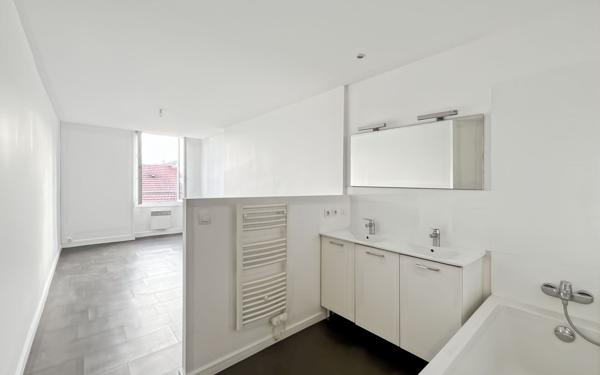 Appartement à vendre    3 pièces • 72,40 m2 Lyon 6