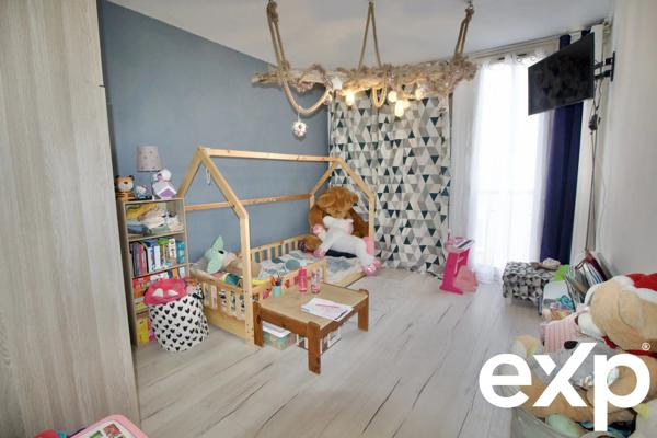 Appartement 2 pièces de 54,77 m2 avec balcon et place de parking en sous-sol