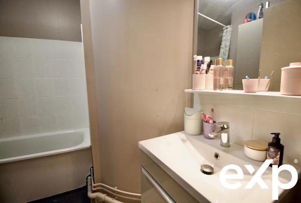 Appartement 2 pièces de 54,77 m2 avec balcon et place de parking en sous-sol