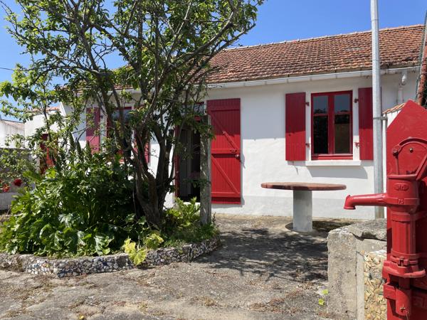 La Guérinière (85680) LA GUERINIERE : MAISON DE VILLAGE "La Cambodgienne" 5 CHAMBRES A RENOVER avec JARDIN ET PARKINGS.