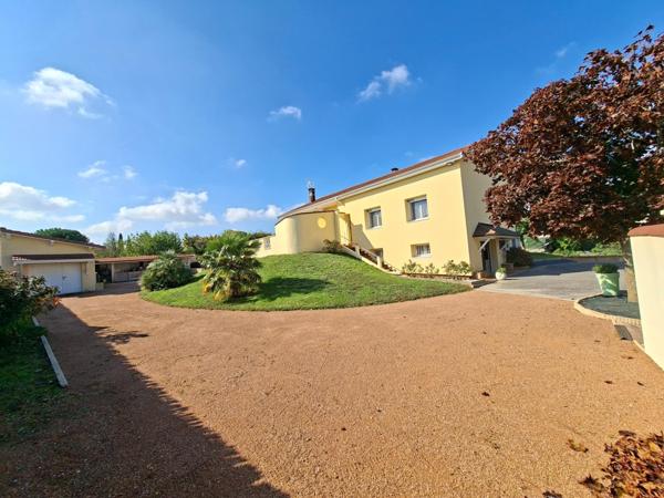 Maison à GREZIEU-LA-VARENNE, 69290 - 6 pièces 180m²