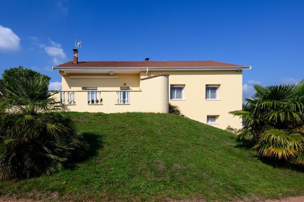 Maison à GREZIEU-LA-VARENNE, 69290 - 6 pièces 180m²