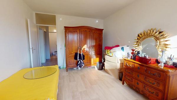 Spacieux 2/3 pièces avec double balcon, cave et garage – Koenigshoffen