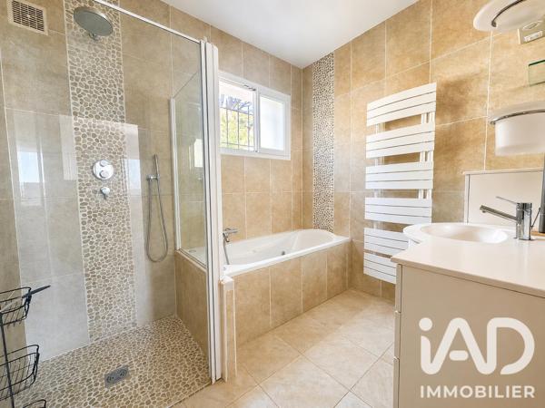 Maison à vendre 6 pièces 164,83 m² Les Angles