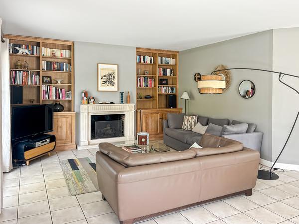 Maison Bruges 6 pièce(s) 206.58 m2 1400 M2 de jardin Garage 60m2 piscine suite parentale 