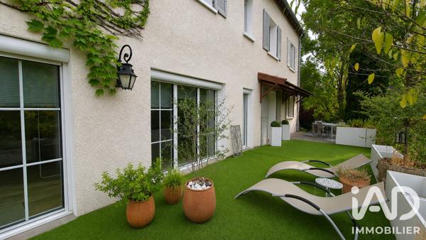 Maison à vendre 8 pièces 248,5 m² Andrézieux-Bouthéon