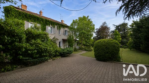 Maison à vendre 8 pièces 248,5 m² Andrézieux-Bouthéon
