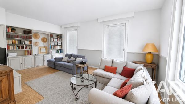 Maison à vendre 8 pièces 248,5 m² Andrézieux-Bouthéon