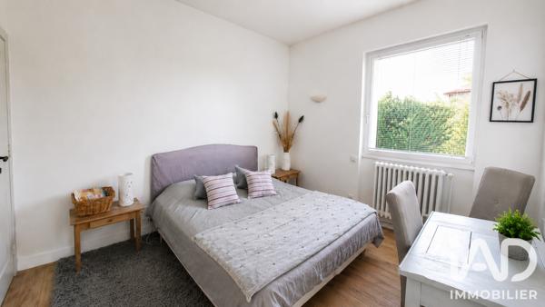 Maison à vendre 8 pièces 248,5 m² Andrézieux-Bouthéon