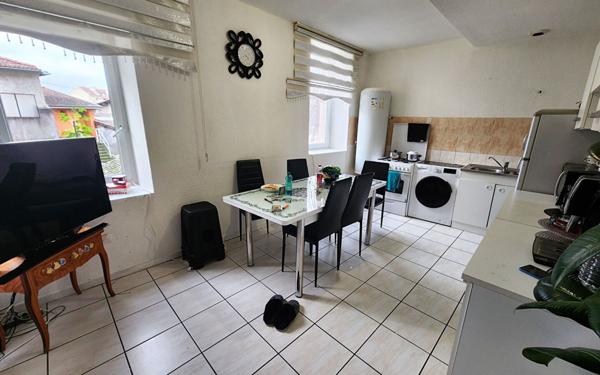 Immeuble à vendre    5 pièces •  Le Péage-de-Roussillon