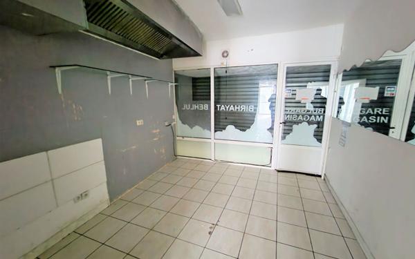 Immeuble à vendre    5 pièces •  Le Péage-de-Roussillon