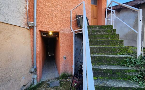 Immeuble à vendre    5 pièces •  Le Péage-de-Roussillon