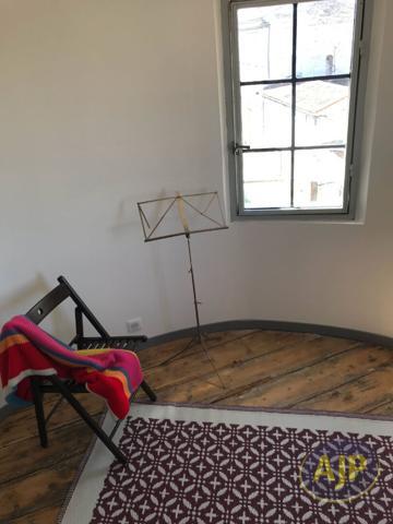 Appartement à louer Saintes : 3 pièces, 73m² avec 1 chambre(s) à 860€ - AJP Immobilier Saintes