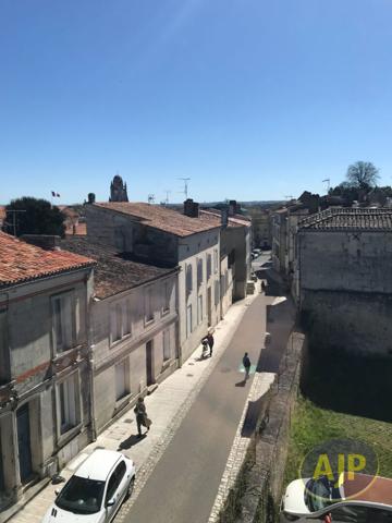 Appartement à louer Saintes : 3 pièces, 73m² avec 1 chambre(s) à 860€ - AJP Immobilier Saintes