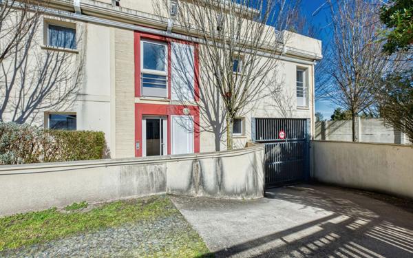 Appartement à vendre    3 pièces • 58,14 m2 Pessac