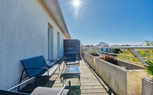 Appartement à vendre    3 pièces • 58,14 m2 Pessac