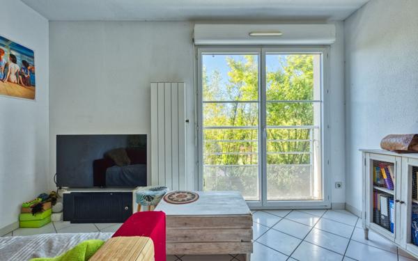 Appartement à vendre    3 pièces • 58,14 m2 Pessac