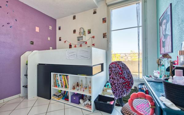 Appartement à vendre    3 pièces • 58,14 m2 Pessac