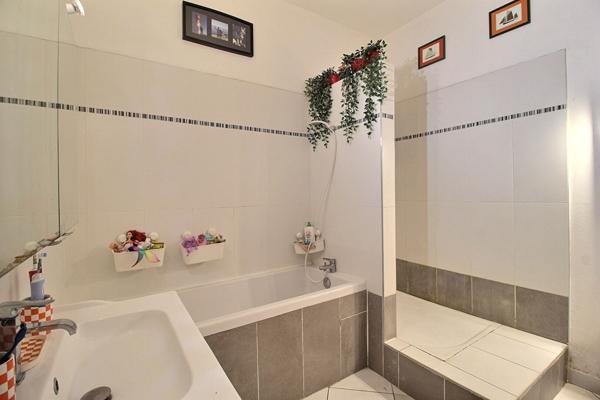 Appartement 2/3 pièces de 78.56m²  Charme de l'ancien - Proche place Carnot et gare