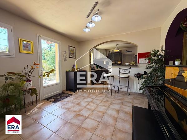 MAISON FAMILIALE AVEC PISCINE, MAZAN, QUARTIER CALME ET RECHERCHÉ