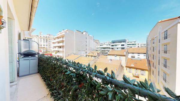 NICE - FLEURS / BOTTERO : JOLI DUPLEX DE 32M² AVEC BALCON