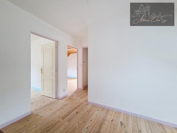 Salmiech (12120) Splendide Maison de village de 164 m² en Pierres - T7 - 6 chambres - Jardin - Garage - Cave