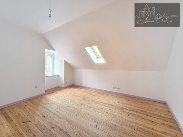 Salmiech (12120) Splendide Maison de village de 164 m² en Pierres - T7 - 6 chambres - Jardin - Garage - Cave